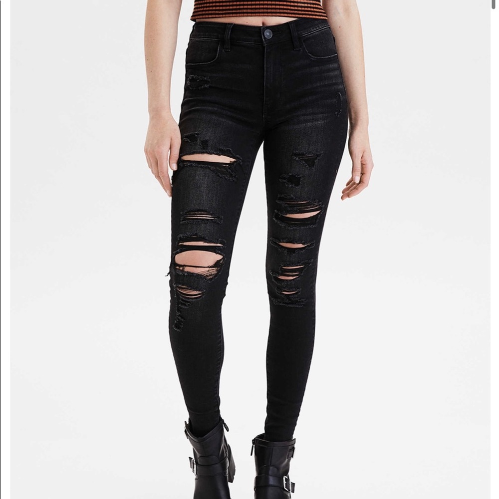 American Eagle high-waisted black ripped jegging